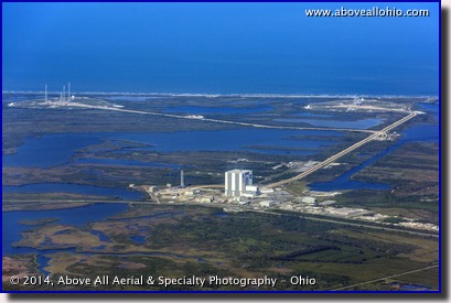 An aerial view of the huge Vehicle Assembly Building and launch pads 39A and 39B at NASA's Kennedy Space Center, Cape Canaveral, FL.